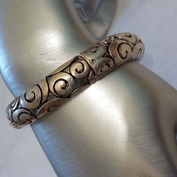 Silver tone scroll, clouds, spiral stretchy bangle bracelet - Picture 3 of 6